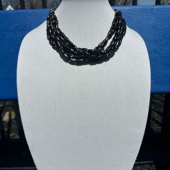 AMANDA BLACK BEADED STATEMENT NECKLACE - Picture 5 of 5